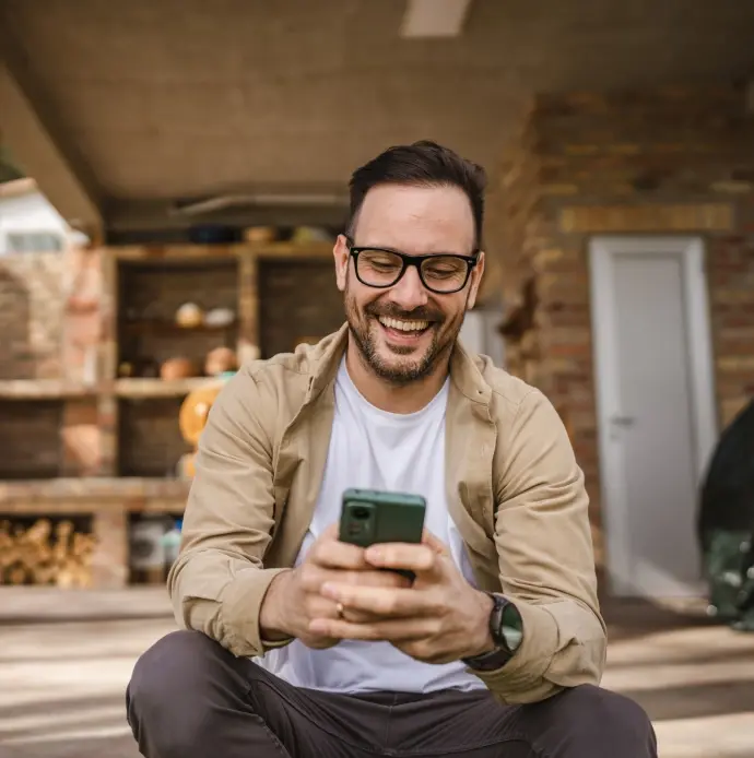 Man in a call with a doctor outdoors